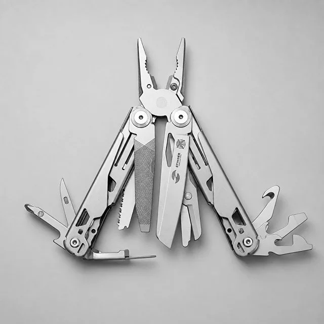 Мультитул Stinger, 107 х 40 мм, 20 функций, нержавеющая сталь, серебристый, в комплекте нейлоновый чехол, в картонной коробке