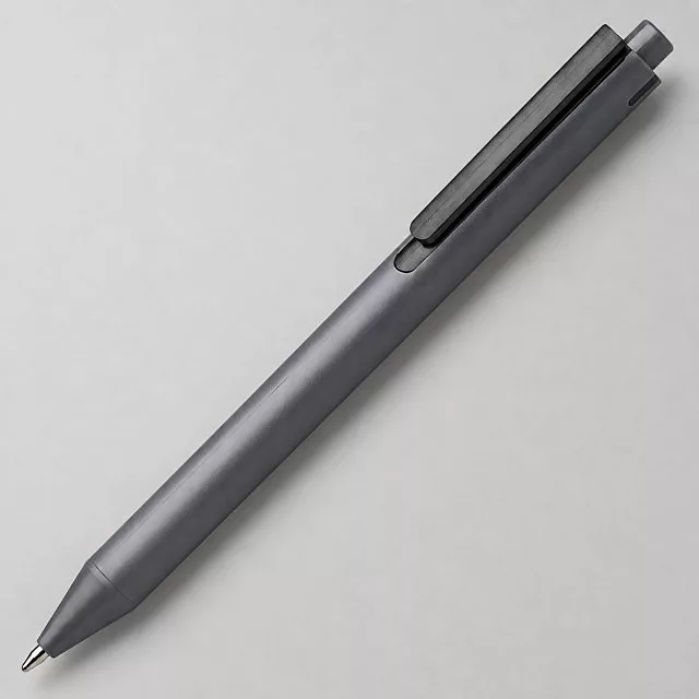 Пластиковая шариковая ручка "Эрика" из RABS, серый/черный