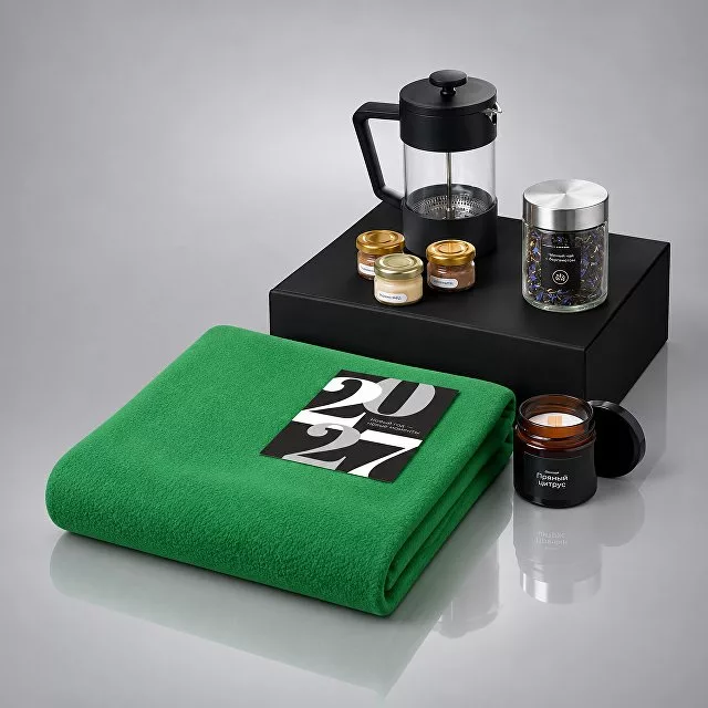 Подарочный набор «Re:Moments» с пледом, френчпрессом и медом, зеленый