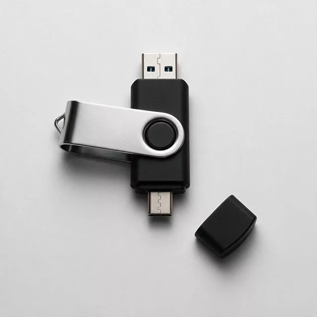 USB3.0/USB Type-C флешка на 32 Гб «Квебек C», черный