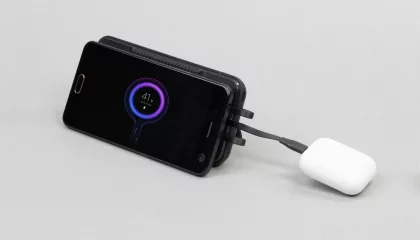 Беспроводное зарядное (22.5/15W) устройство "Topfull SOFTTOUCH" 10000 mAh с подсветкой лого, присосками, встроенными кабелями, с подставкой, черный, фото 8