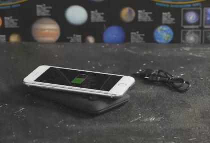 Беспроводное зарядное устройство "Ten SOFTTOUCH", 10000 mAh, черный, фото 2