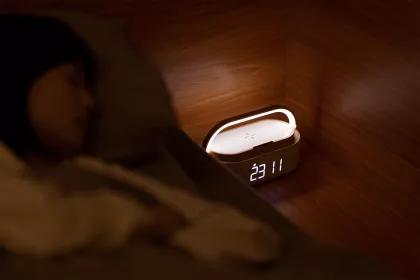 Bluetooth стерео-колонка "Smart Band" 10Вт (2х5Вт) с беспроводным (15W) ЗУ, лампой, часами, FM радио, бежевый, фото 6