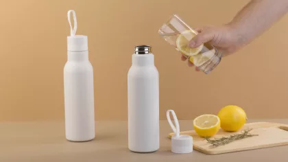 Бутылка для воды "Фитнес" 700 мл, покрытие пудра, белый, фото 3