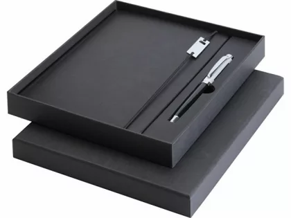 Набор Legato Elegance из блокнота формата А5 в твердой обложке и ручки-роллера, черный/белый