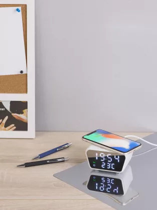 Настольные часы "Smart Clock" с беспроводным (15W) зарядным устройством, будильником и термометром, белый, фото 2