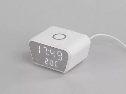 Настольные часы "Smart Clock" с беспроводным (15W) зарядным устройством, будильником и термометром, белый, фото 1