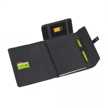 Папка А5 с беспроводным зарядным устройством 4000 mAh и блокнотом softtouch, черный, фото 1