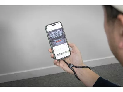Ремешок-держатель для телефона с зарядным кабелем USB-C - USB-C «Lany Wristband Charge Eco», серый, фото 23