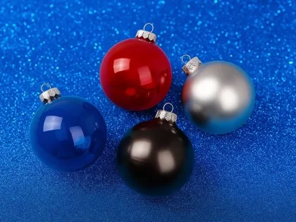 Стеклянный елочный шар "Christmas bauble", синий прозрачный, с серебристым колпачком в черной коробке, фото 6