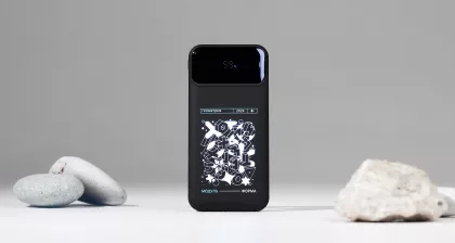 Зарядное (22.5W) устройство "Grade SOFTTOUCH" 10000 mAh с подсветкой логотипа, встроенными кабелями и цифровым индикатором заряда, черный, фото 2