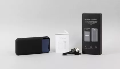 Зарядное (22.5W) устройство "Grade SOFTTOUCH" 10000 mAh с подсветкой логотипа, встроенными кабелями и цифровым индикатором заряда, черный, фото 9