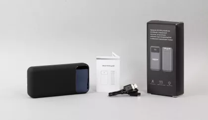 Зарядное (22.5W) устройство "Top Grade SOFTTOUCH" 20000 mAh с подсветкой логотипа, встроенными кабелями и цифровым индикатором заряда, черный, фото 8