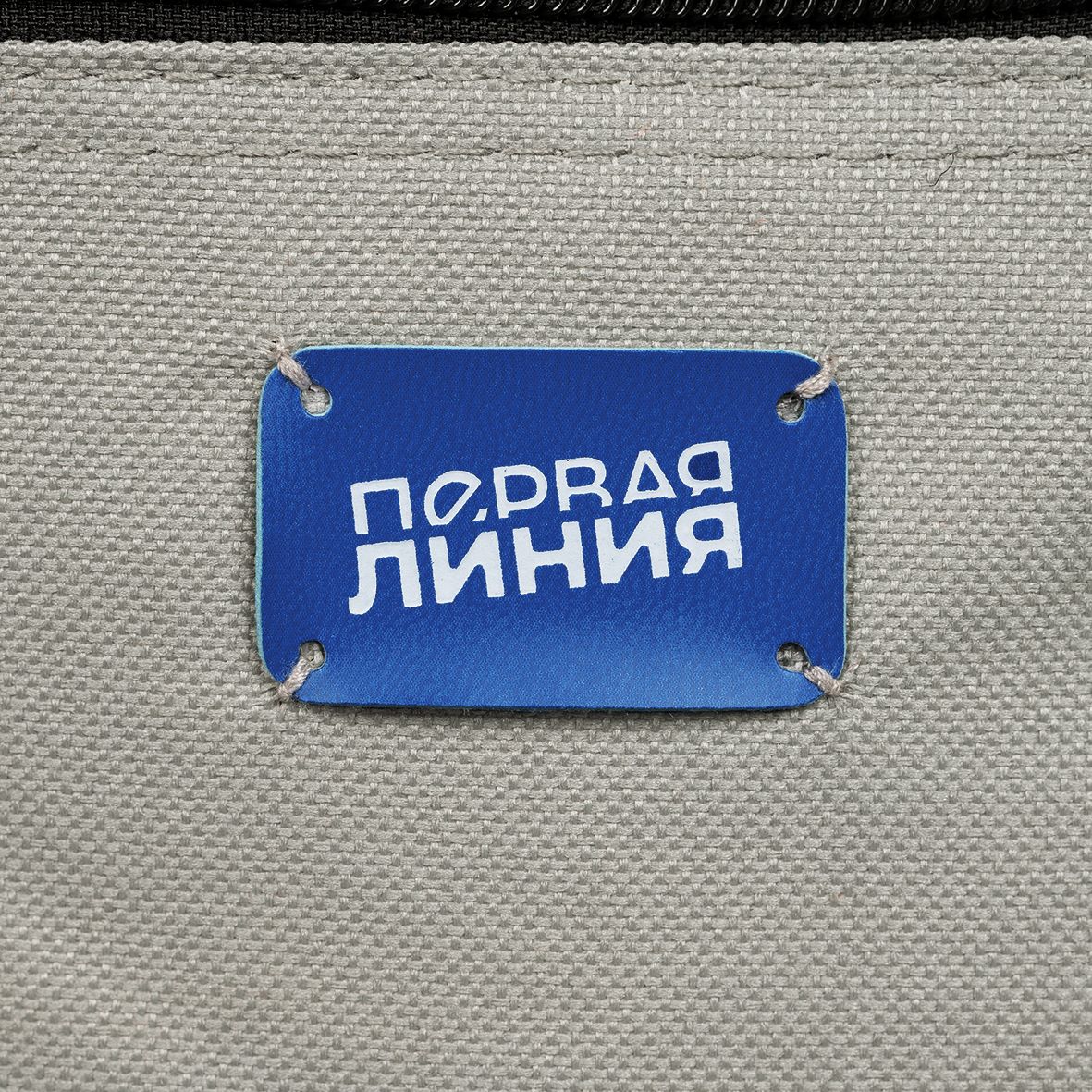 T2-L: Тиснение фольгой лейбла